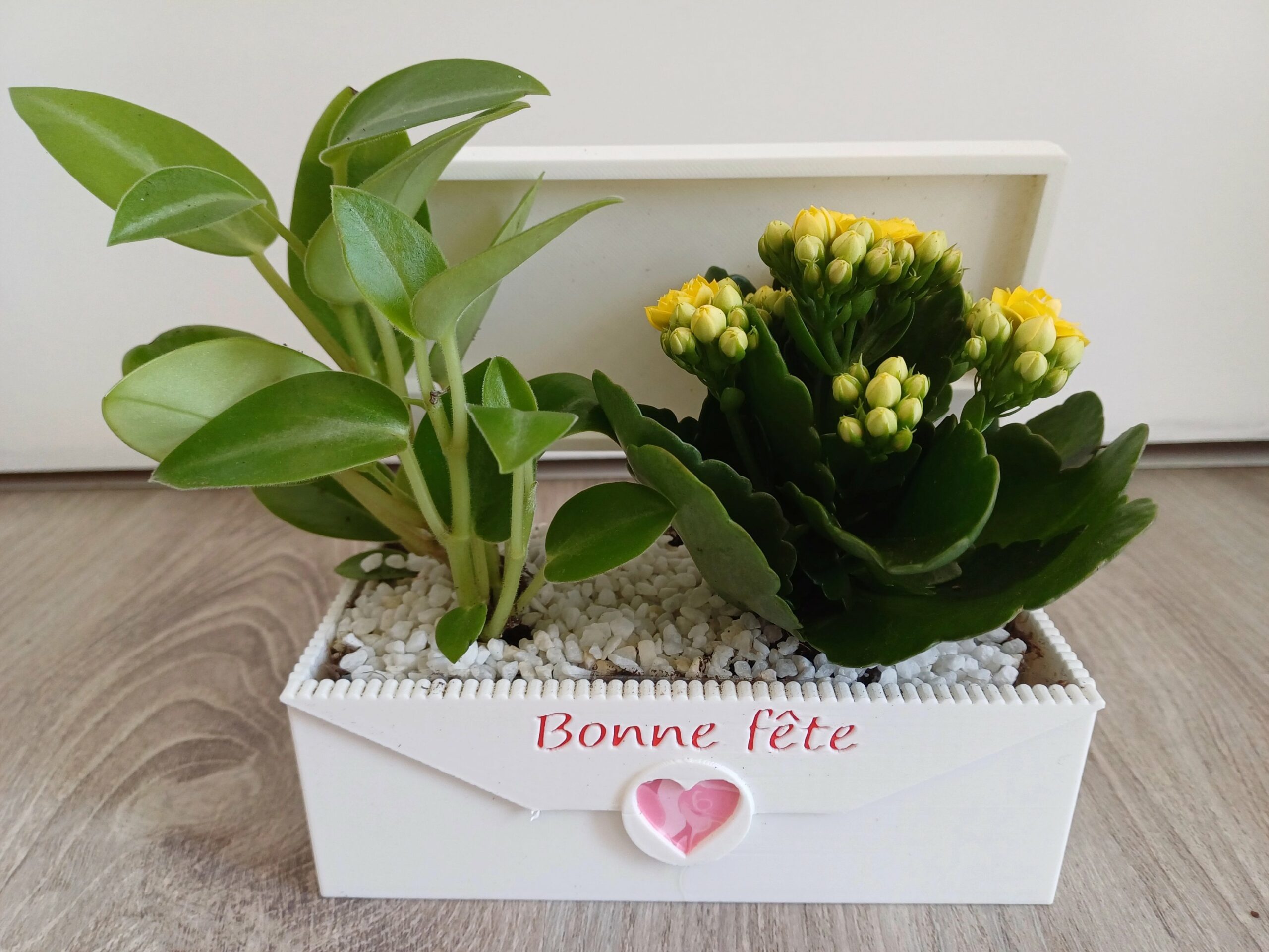 Boîte "Bonne Fête" fleurie – Création artisanale