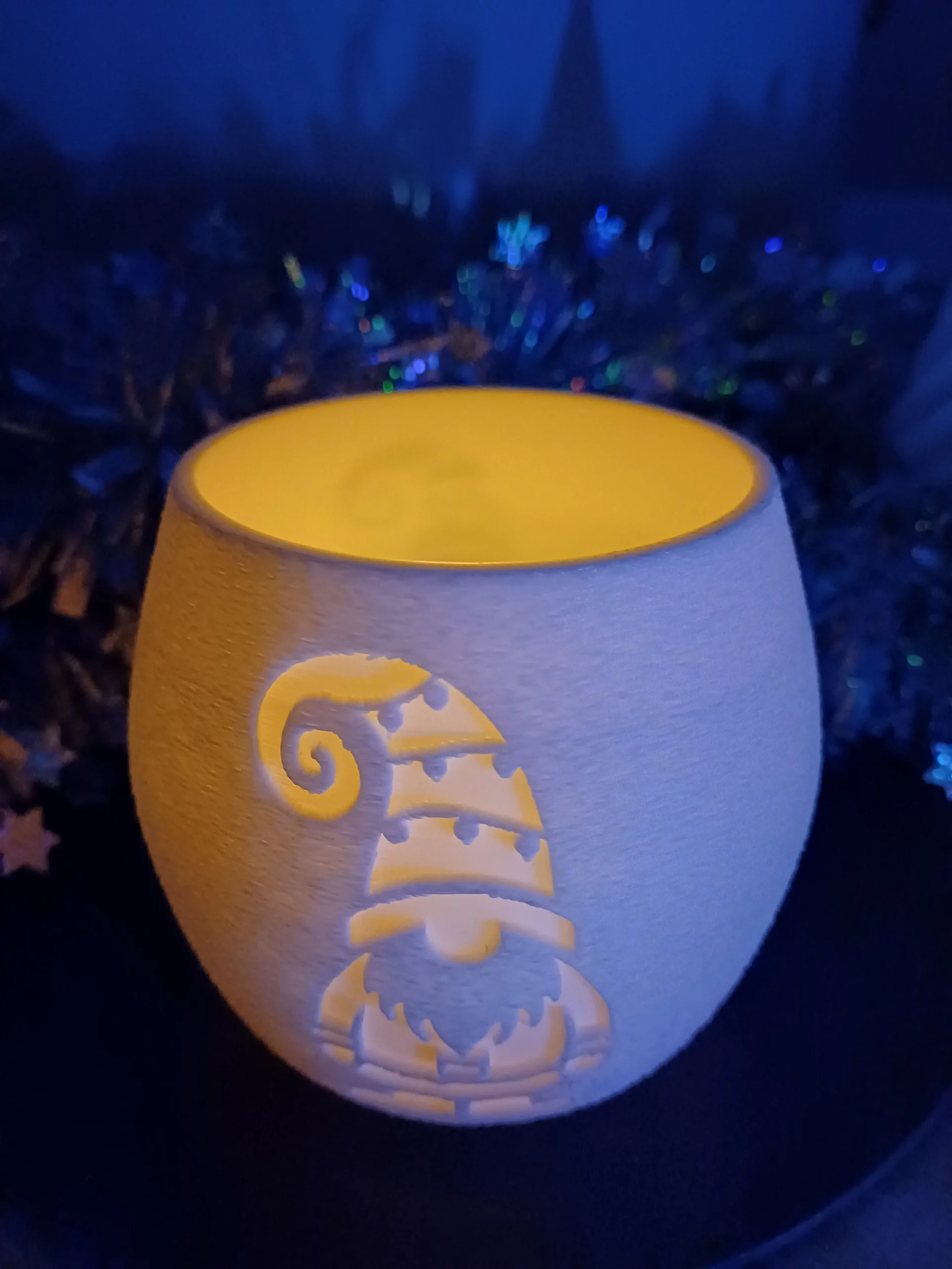 Photophore “Boule de neige” décor gnome – Création 3D féerique et lumineuse