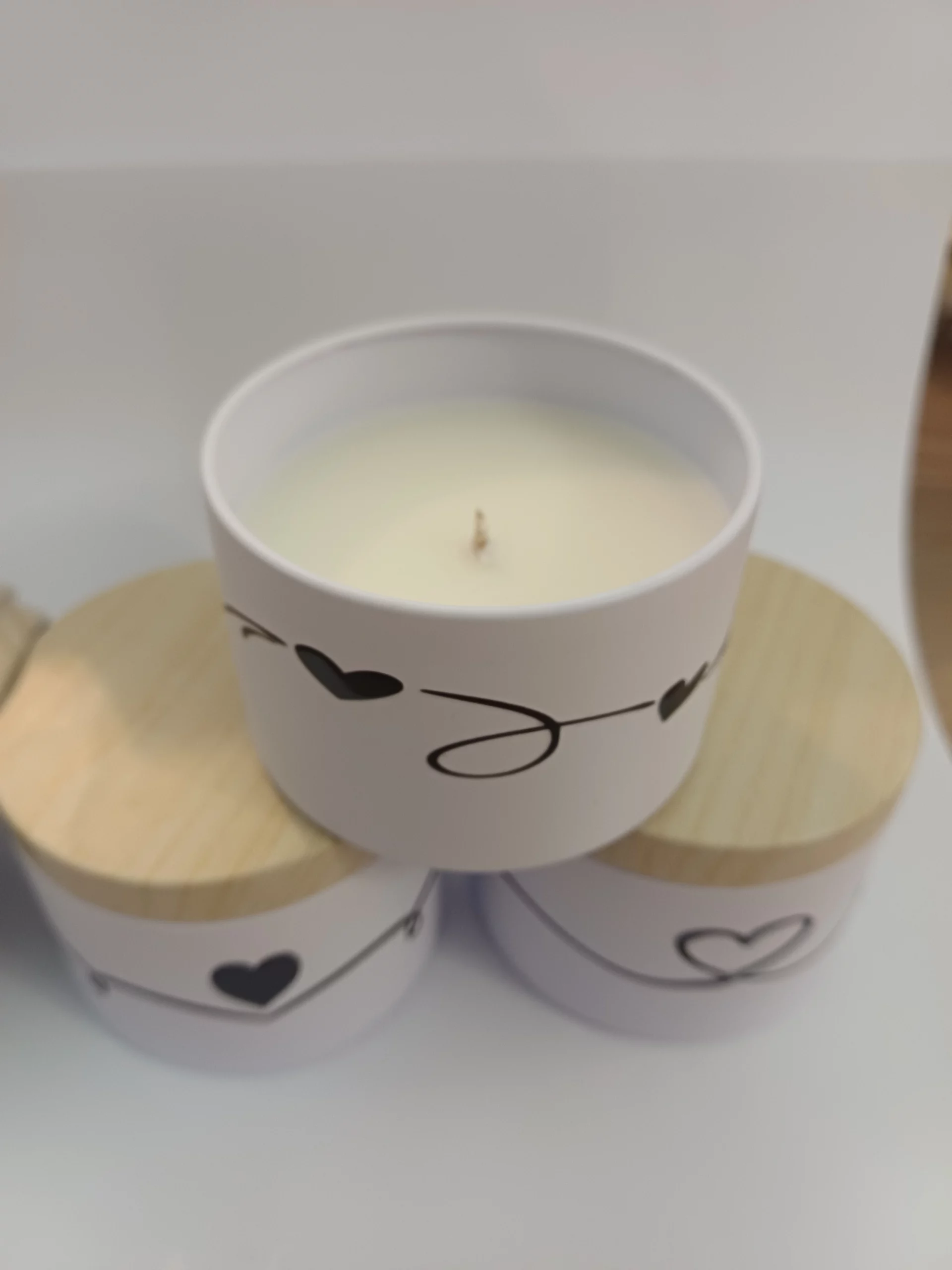 1000028235 Bougie Artisanale - Amour élégant 80gr